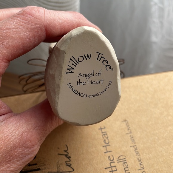 Willow Tree "Angel of the Heart" - Picture 7 of 7